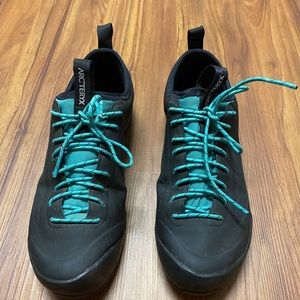 Arcteryx waterproof approach shoes